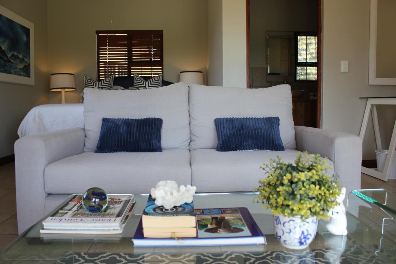 Karee & Wild Olive Guest Lodge Hekpoort Экстерьер фото