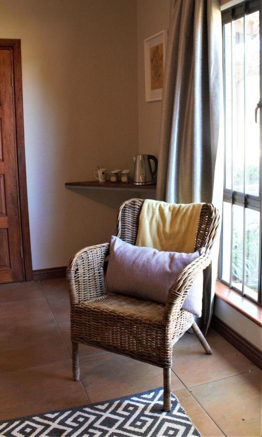 Karee & Wild Olive Guest Lodge Hekpoort Экстерьер фото